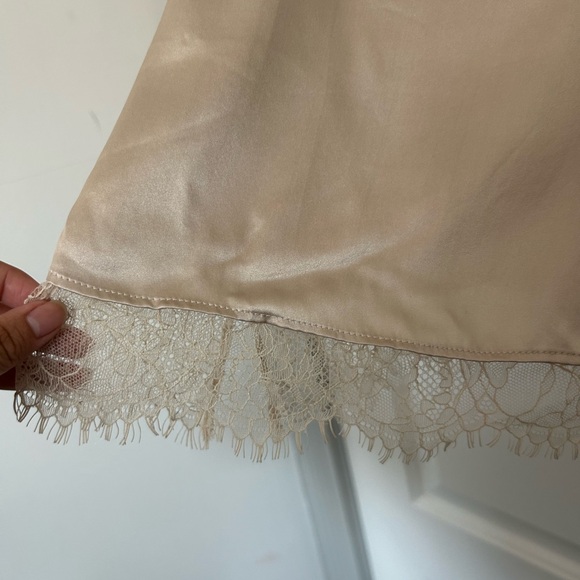 Cami NYC The Racer Lace Beige Lace 100% Silk Cami Top size medium 90s preppy - Picture 16 of 16